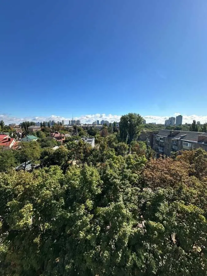 Фото Продаю 3 кімнатну квартиру, 56 кв. м, Марка Безручка вул. (Бабушкіна) 23а Київ, ціна: 68000 USD, код 8209
