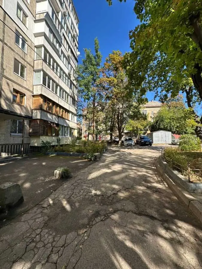 Фото Продаю 3 кімнатну квартиру, 56 кв. м, Марка Безручка вул. (Бабушкіна) 23а Київ, ціна: 68000 USD, код 8209