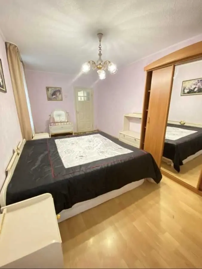 Фото Зняти 3 кімнатну квартиру, Гната Юри вул.  Київ в довгострокову оренду, ціна: 15500 UAH, код 8211