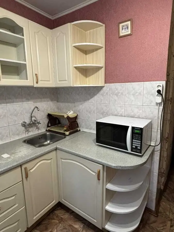 Фото Зняти 3 кімнатну квартиру, Гната Юри вул.  Київ в довгострокову оренду, ціна: 15500 UAH, код 8211