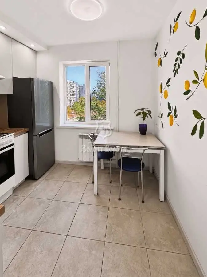 Фото Продаю 2 кімнатну квартиру, 51.8 кв. м, Каштанова вул. 13 Київ, ціна: 85000 USD, код 8212