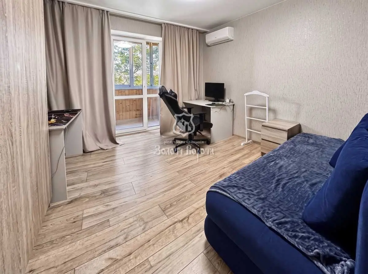 Фото Продаю 2 кімнатну квартиру, 51.8 кв. м, Каштанова вул. 13 Київ, ціна: 85000 USD, код 8212