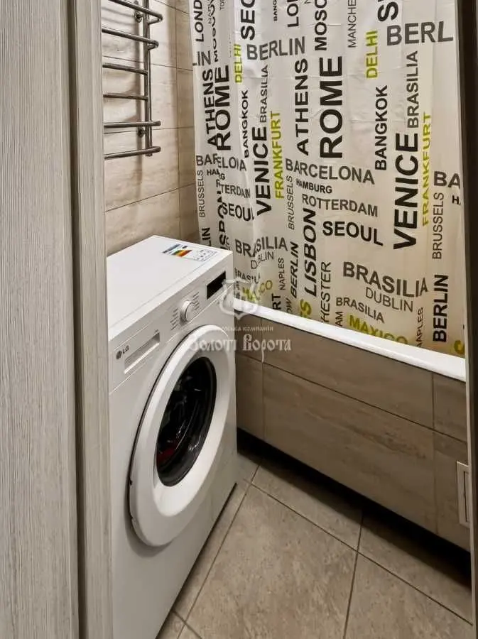 Фото Продаю 2 кімнатну квартиру, 51.8 кв. м, Каштанова вул. 13 Київ, ціна: 85000 USD, код 8212