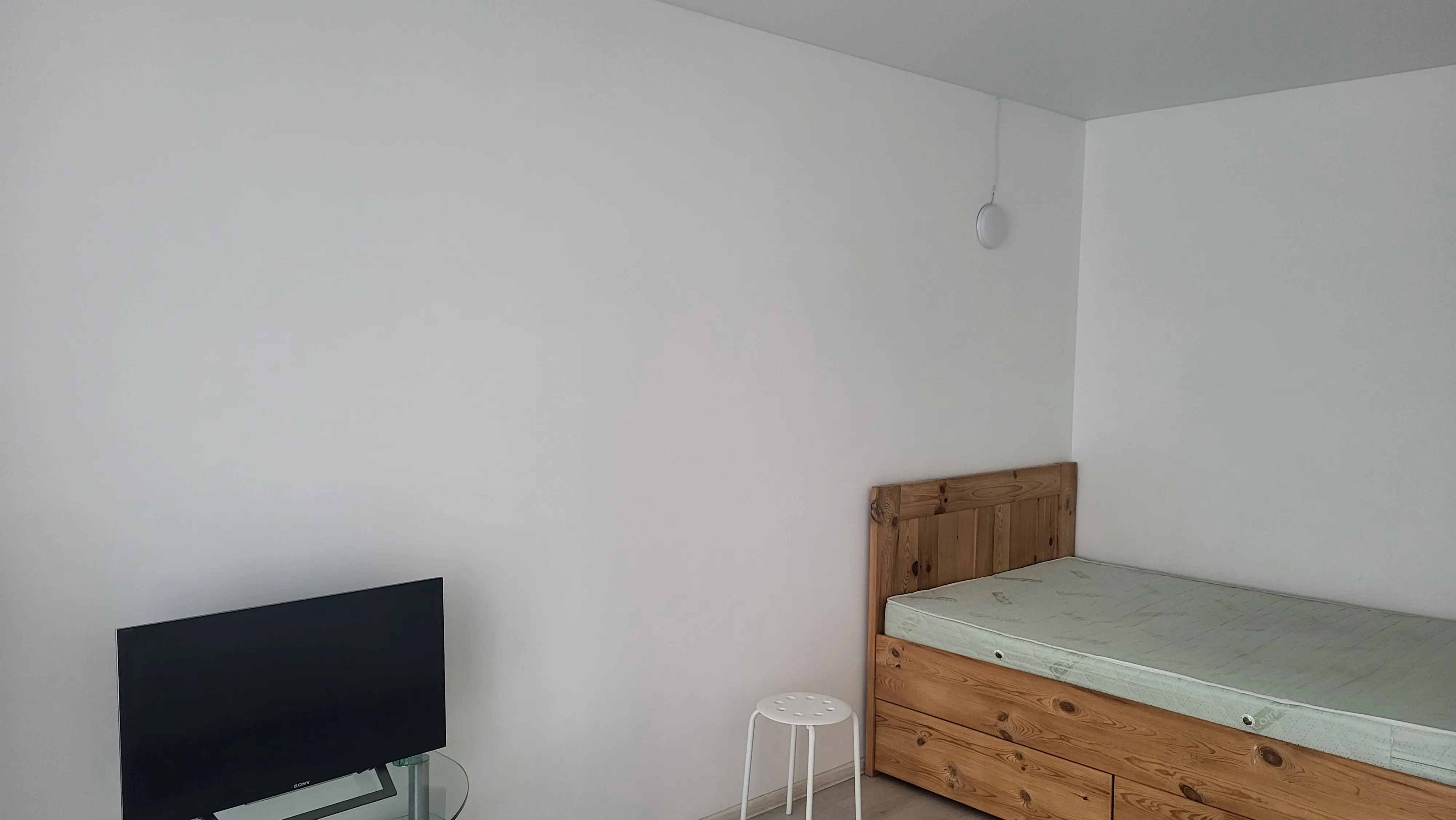 Фото Зняти 1 кімнатну квартиру, Ревуцького вул. 40В Київ в довгострокову оренду, ціна: 14000 UAH, код 8218