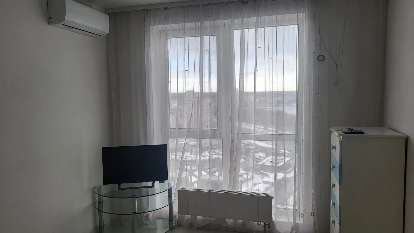 Фото Зняти 1 кімнатну квартиру, Ревуцького вул. 40В Київ в довгострокову оренду, ціна: 14000 UAH, код 8218