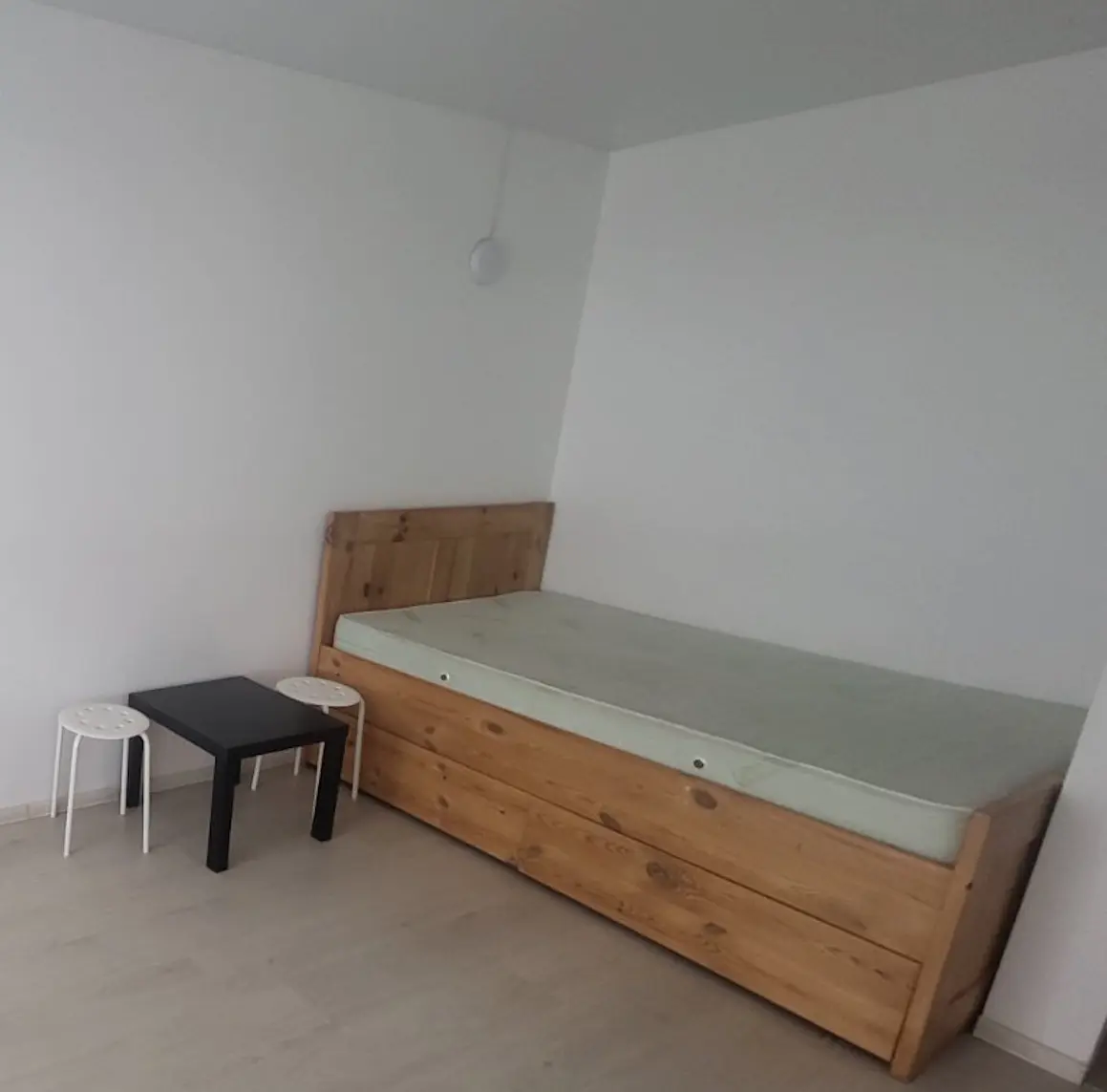 Фото Зняти 1 кімнатну квартиру, Ревуцького вул. 40В Київ в довгострокову оренду, ціна: 14000 UAH, код 8218