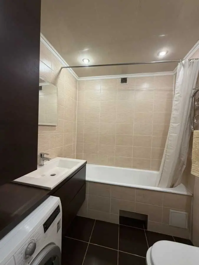 Фото Selling a 1-room apartment, 56 sq.m., Boryspilska Street 6 Kyiv, price: 75000 USD, code 8219