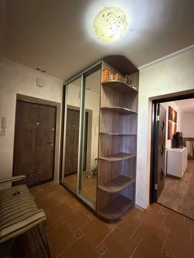 Фото Selling a 1-room apartment, 56 sq.m., Boryspilska Street 6 Kyiv, price: 75000 USD, code 8219