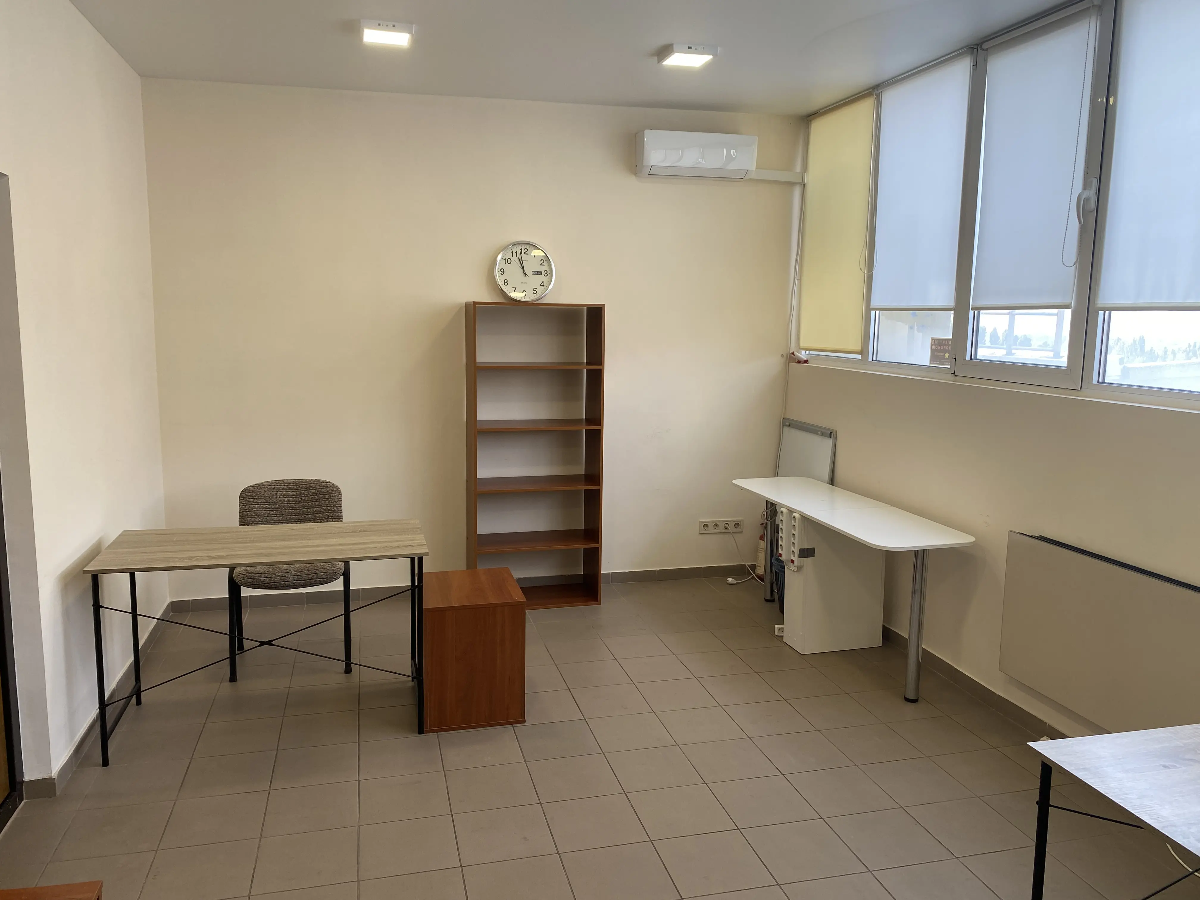 Фото Rent an office, Kharkivske Road 19 Kyiv for long-term rent, price: 5599 UAH, code 8231
