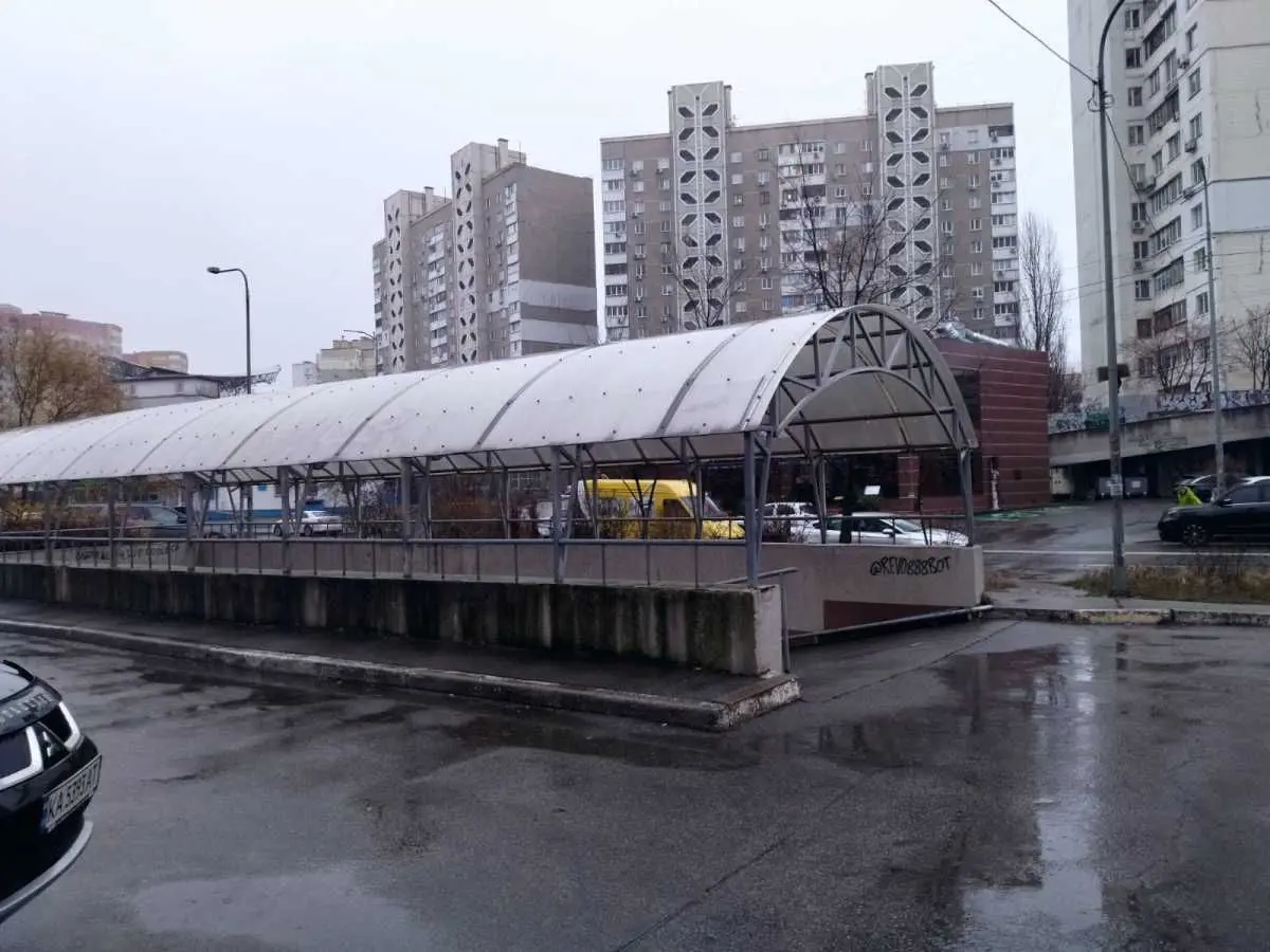 Фото Продаю паркінг, гараж, 14.4 кв. м, Олександра Мишуги вул. 8 Київ, ціна: 20000 USD, код 8237