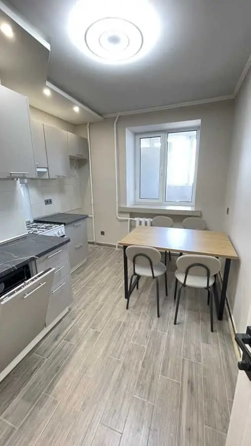 Фото Продаю 2 кімнатну квартиру, 64.2 кв. м, 29 Дніпро, ціна: 70000 USD, код 8243