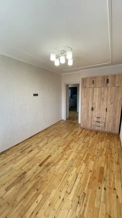 Фото Продаю 2 кімнатну квартиру, 64.2 кв. м, 29 Дніпро, ціна: 70000 USD, код 8243