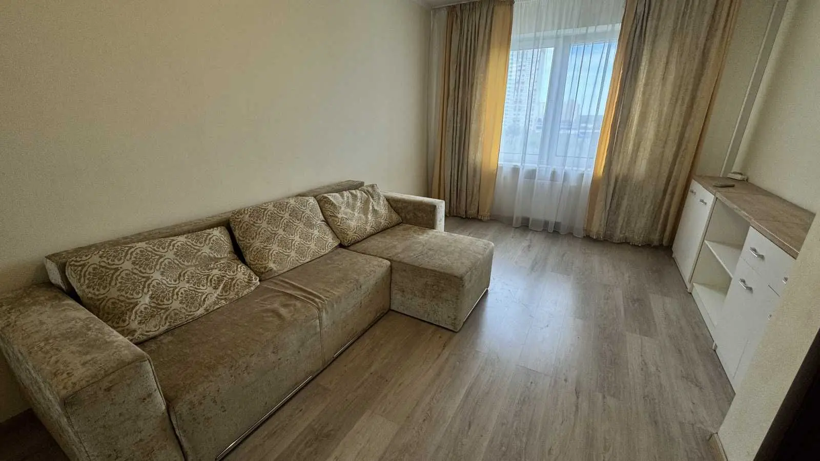 Фото Продаю 1 кімнатну квартиру, 37 кв. м, Софії Русової вул.  Київ, ціна: 64500 USD, код 8244