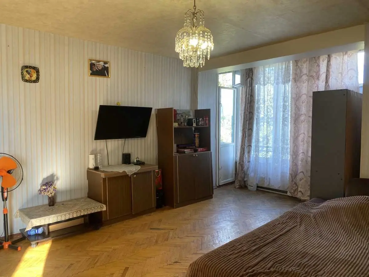 Фото Продаю 1 кімнатну квартиру, 45 кв. м, Алматинська вул. (Алма-Атинська) 34 Київ, ціна: 35000 USD, код 8245