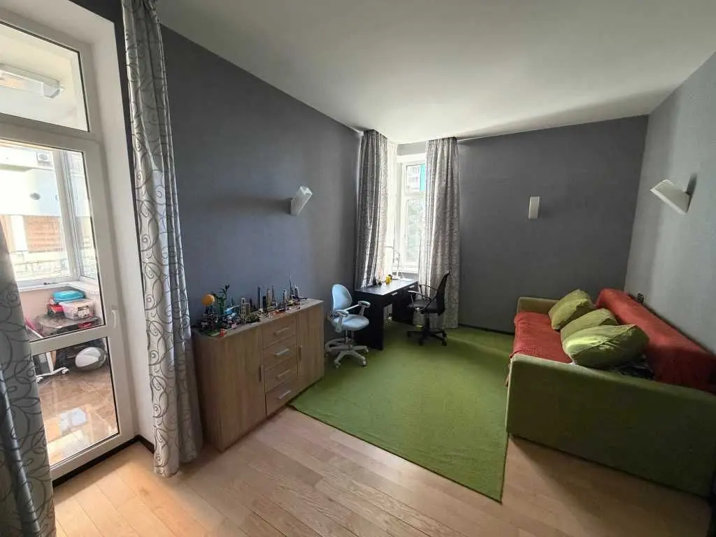 Фото Rent a 4-room apartment, Staronavodnytska Street 13 Kyiv for long-term rent, price: 1300 USD, code 8249