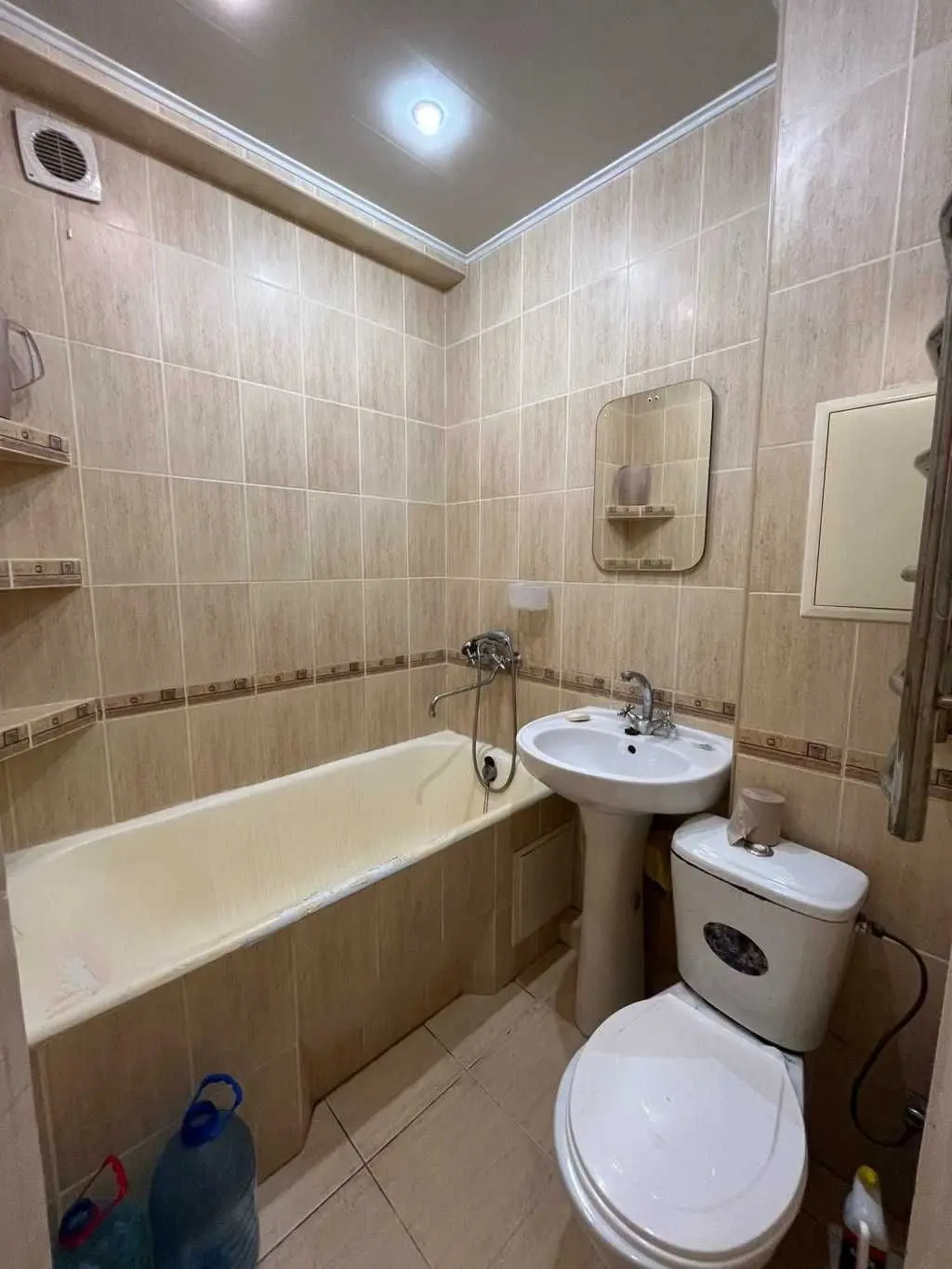 Фото Selling a 1-room apartment, 28 sq.m., Akademika Tupolieva Street  Kyiv, price: 34500 USD, code 8250