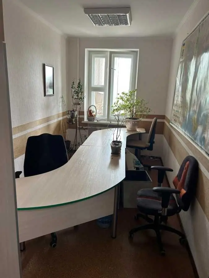 Фото Продаю офис, 120 кв. м, Петра Болбочана ул. (Командарма Каменева) 4а Киев, цена: 204000 USD, код 8258