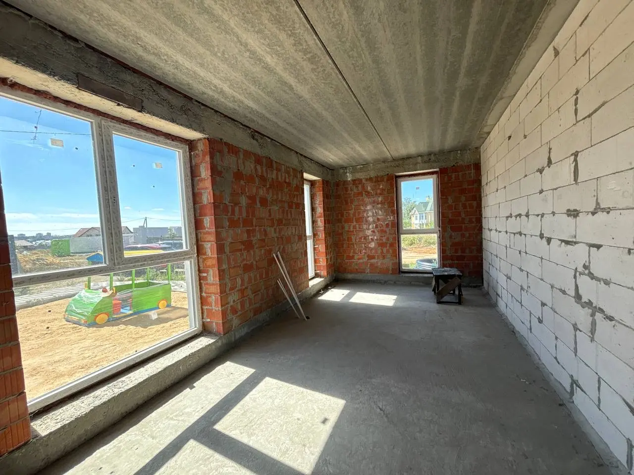 Фото Selling a 1-room apartment, 57.8 sq.m., Hostomel, price: 42000 $, code 8263