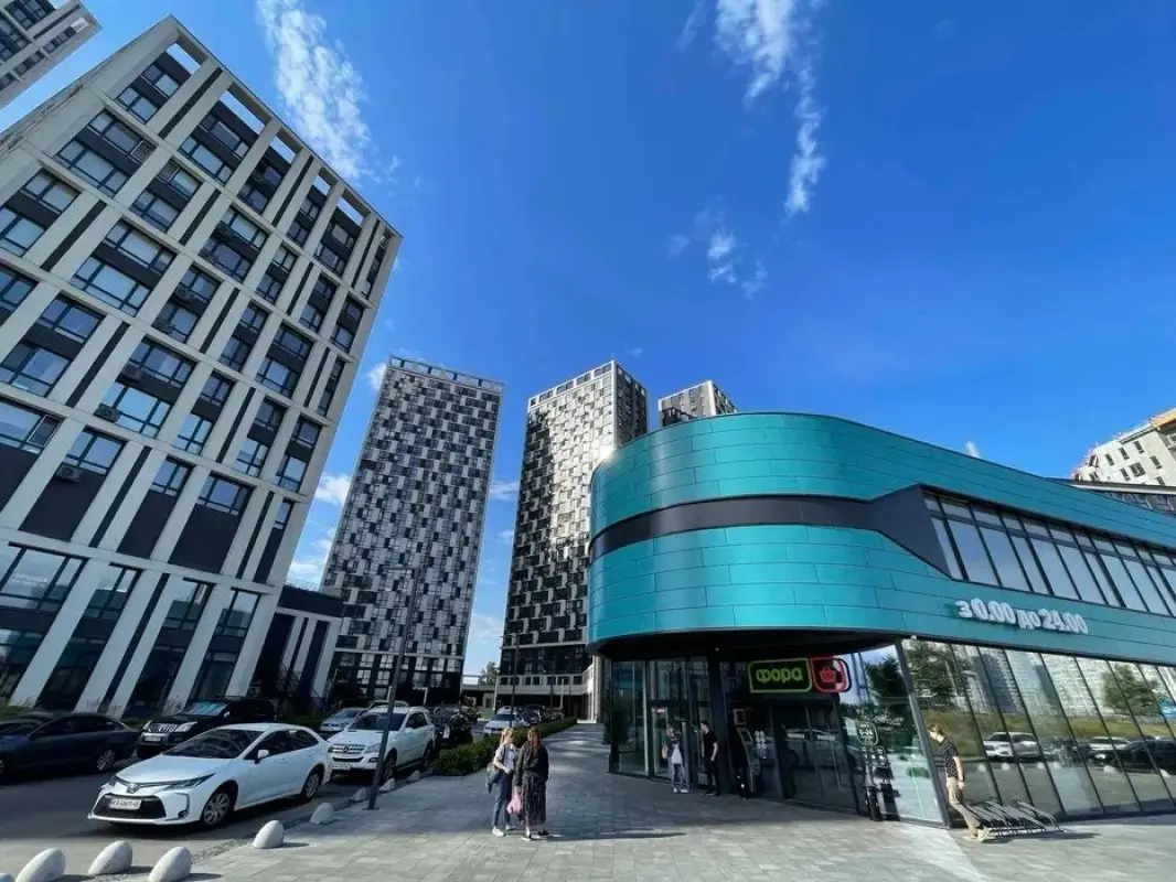Фото Selling a 3-room apartment, 67.7 sq.m., Zarichna Street 6к4 Kyiv, price: 125000 $, code 8271