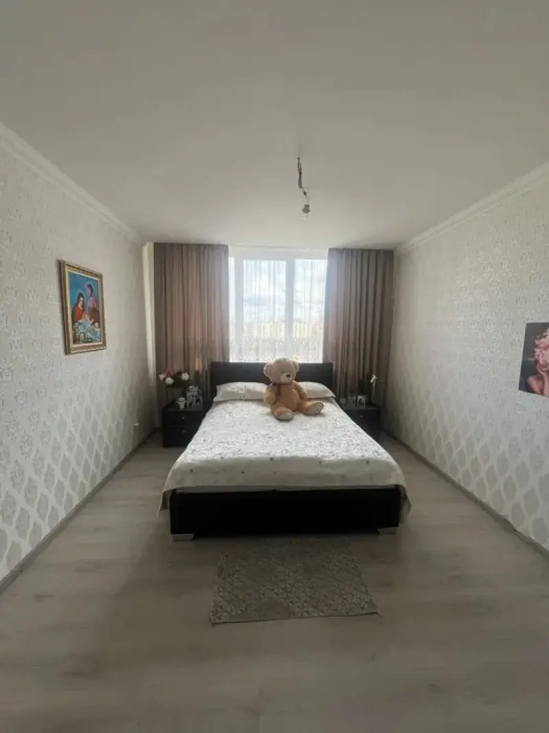 Фото Selling a 2-room apartment, 80 sq.m., Zavalna Street 10г Kyiv, price: 170000 $, code 8274