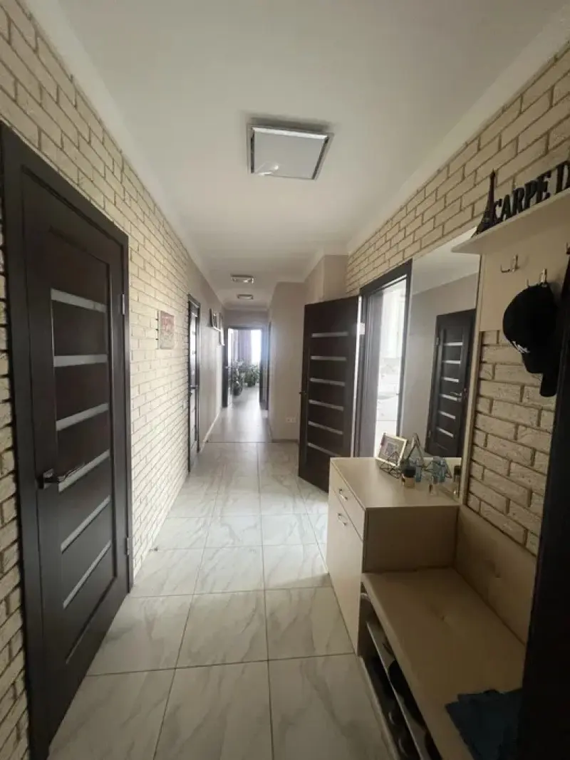 Фото Selling a 2-room apartment, 80 sq.m., Zavalna Street 10г Kyiv, price: 170000 $, code 8274