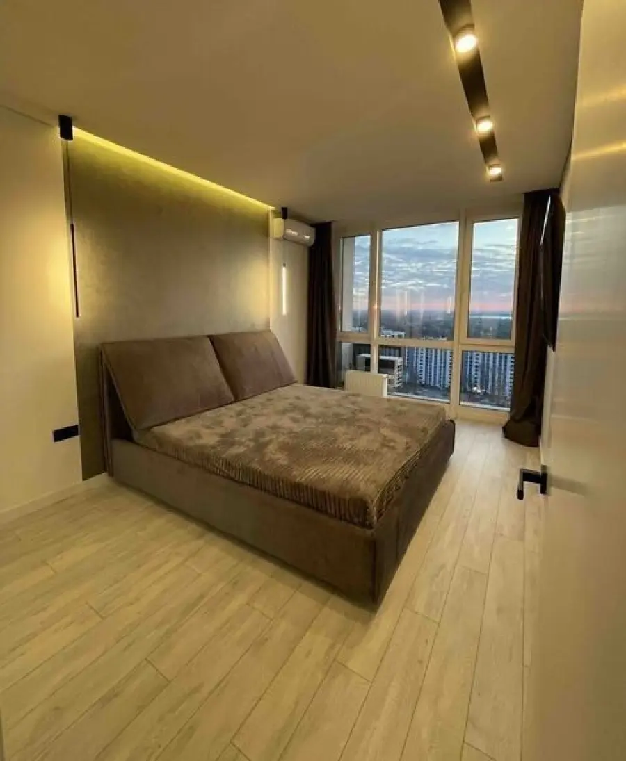 Фото Продаю 3-комнатную квартиру, 74 кв. м, Заречная ул.  Киев, цена: 205000 $, код 8275