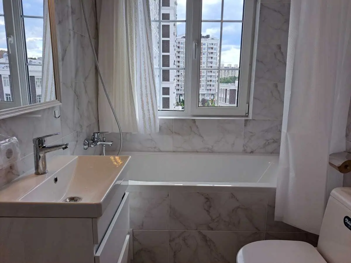 Фото Rent a 1-room apartment, Mykhaila Maksymovycha Street (Onufriia Trutenka Street)  Kyiv for long-term rent, price: 16900 UAH, code 8281