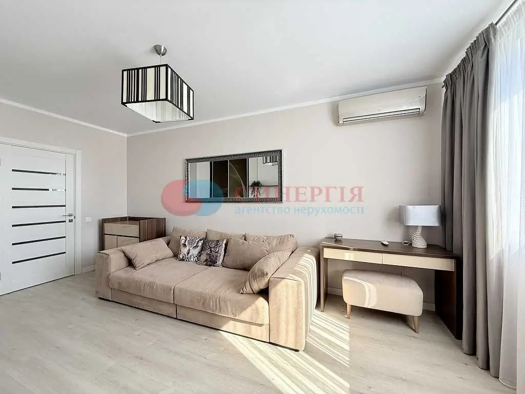 Фото Rent a 2-room apartment, Andriia Melnyka Street (Henerala Tupikova Street)  Kyiv for long-term rent, price: 35000 UAH, code 8285