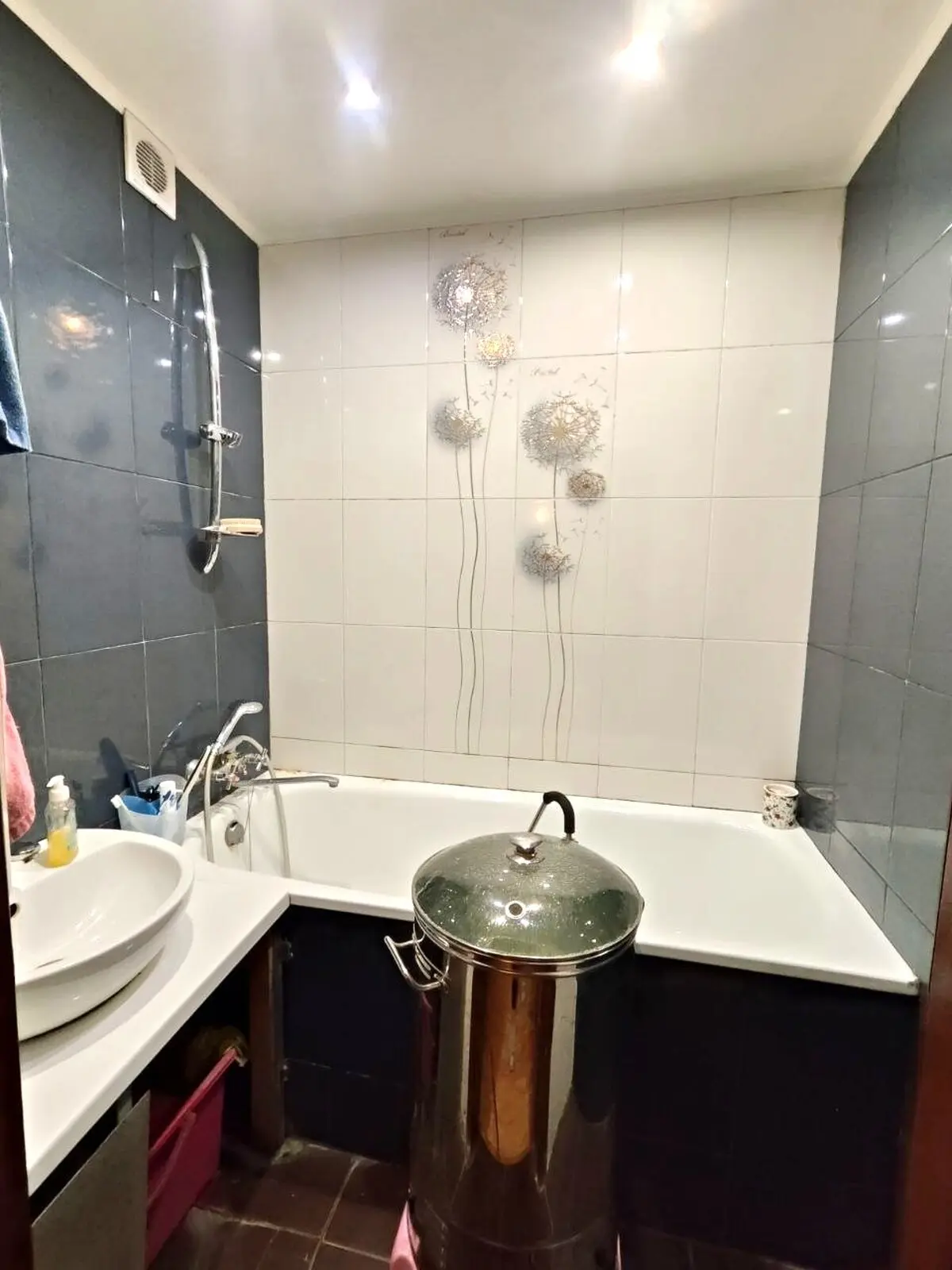 Фото Selling a 5-room apartment, 97 sq.m., Kompozytora Liatoshynskoho Street 8а Kyiv, price: 120000 $, code 8287