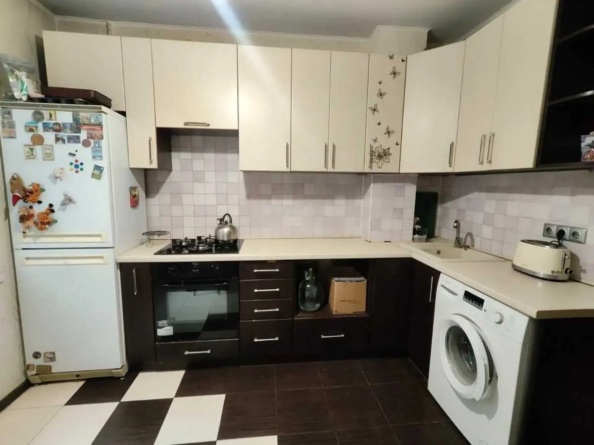 Фото Selling a 5-room apartment, 97 sq.m., Kompozytora Liatoshynskoho Street 8а Kyiv, price: 120000 USD, code 8290
