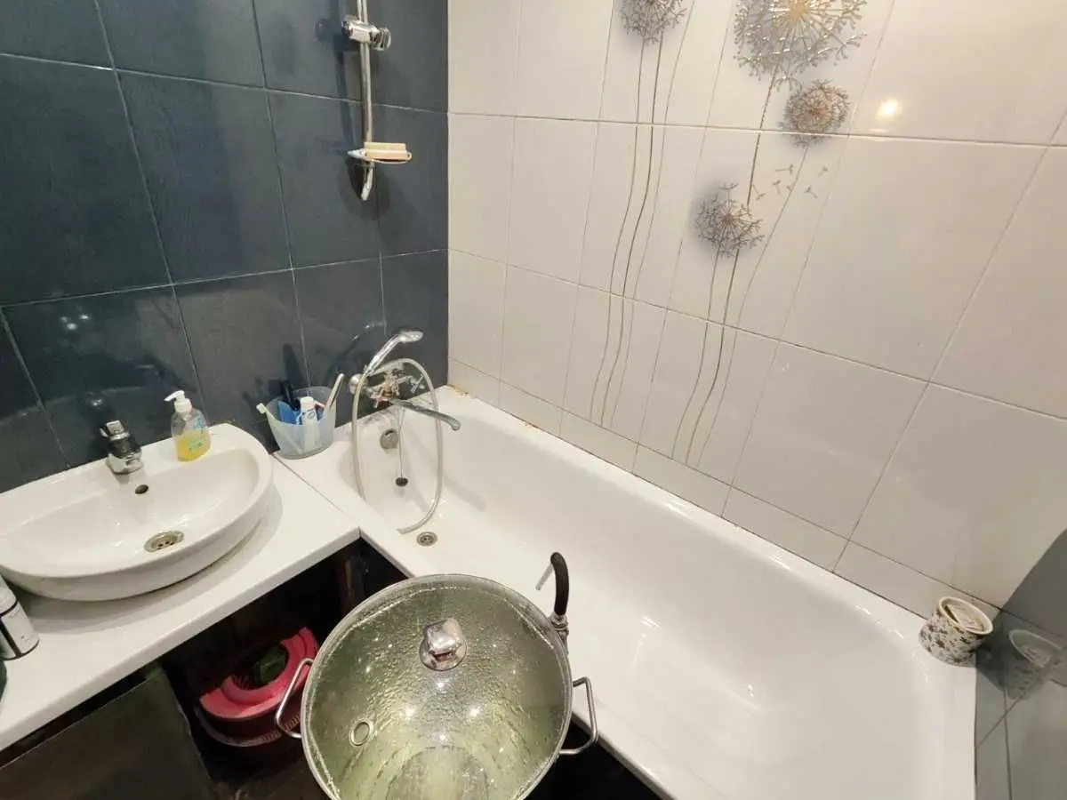 Фото Selling a 5-room apartment, 97 sq.m., Kompozytora Liatoshynskoho Street 8а Kyiv, price: 120000 USD, code 8290