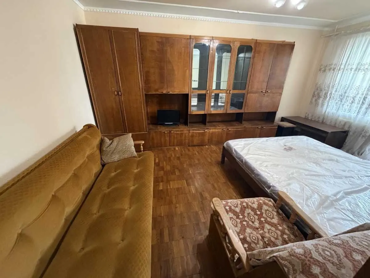 Фото Снять 1-комнатную квартиру, Радужная ул. 33 Киев в долгосрочную аренду, цена: 8500 UAH, код 8294