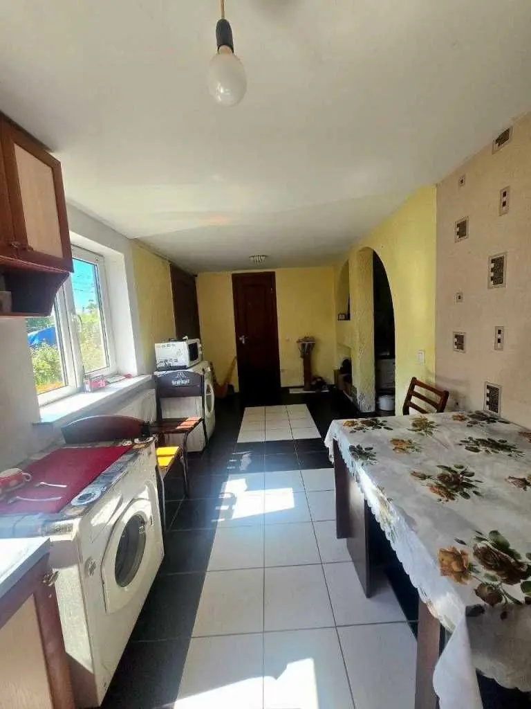 Фото Продаю 1 кімнатну квартиру, 35 кв. м, Гребінки, ціна: 25000 USD, код 8303