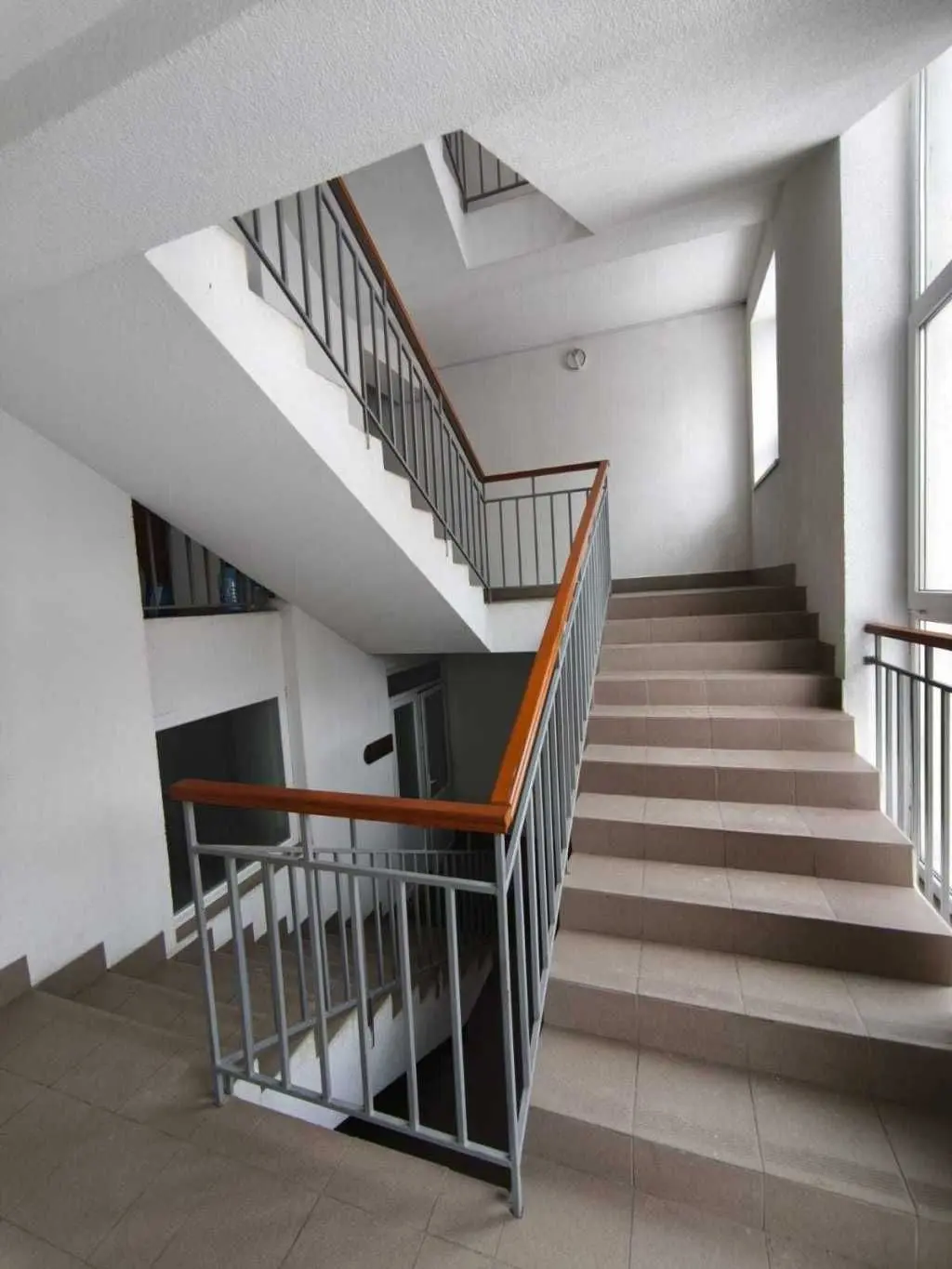 Фото Продаю 4 кімнатну квартиру, 130 кв. м, Володимира Івасюка вул.  Львів, ціна: 138000 USD, код 8307