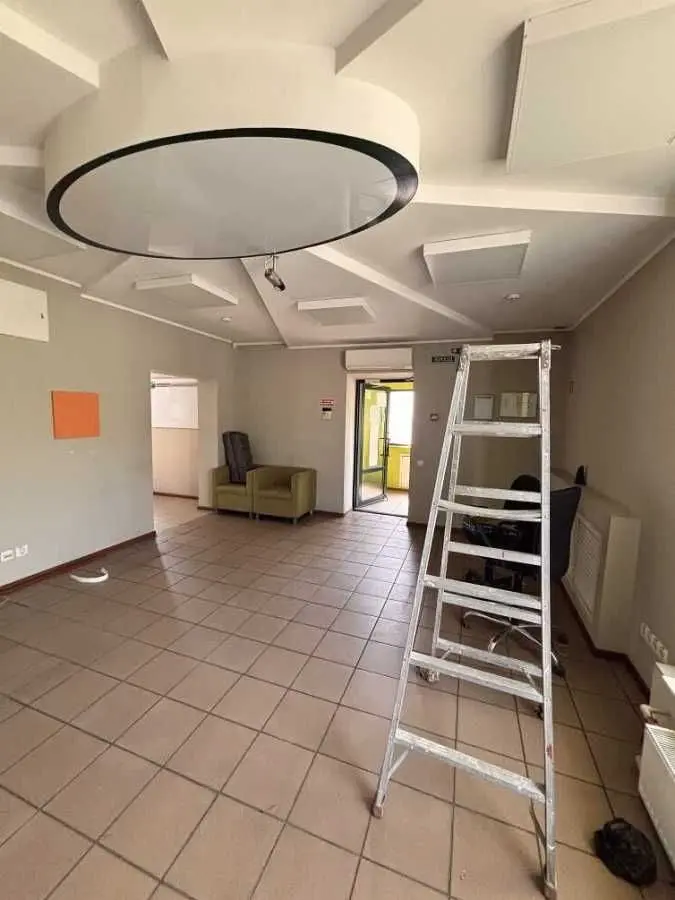 Фото Продаю офіс, 88.9 кв. м, Перемоги вул. 49 Запоріжжя, ціна: 68300 $, код 8310
