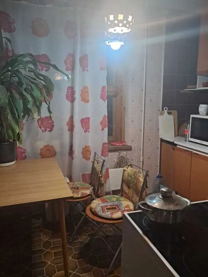 Фото Rent a 3-room apartment, Mykoly Ushakova Street 6 Kyiv for long-term rent, price: 5000 UAH, code 8311