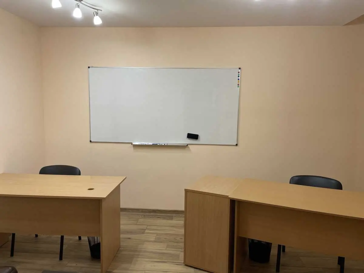 Фото Rent an office, Sribnokilska Street 22 Kyiv for long-term rent, price: 12000 UAH, code 8312