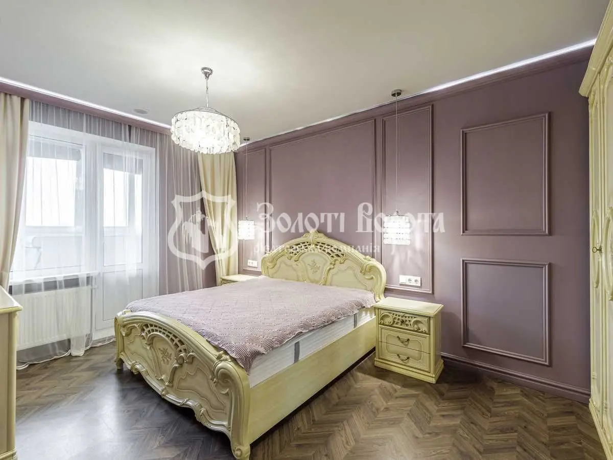 Фото Продаю 2 кімнатну квартиру, 78 кв. м, Здолбунівська вул. 13 Київ, ціна: 80000 USD, код 8317
