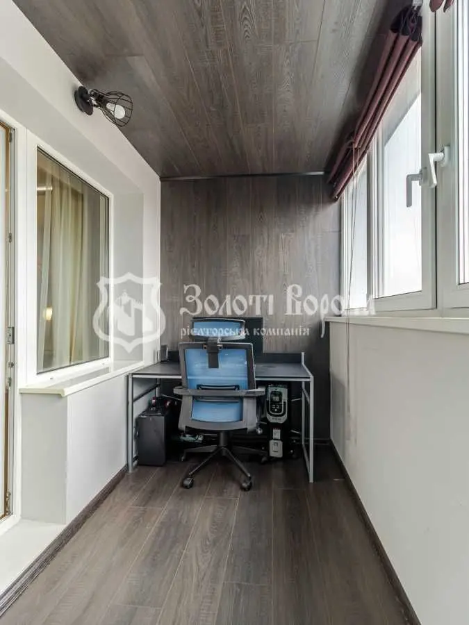 Фото Продаю 2 кімнатну квартиру, 78 кв. м, Здолбунівська вул. 13 Київ, ціна: 80000 USD, код 8317