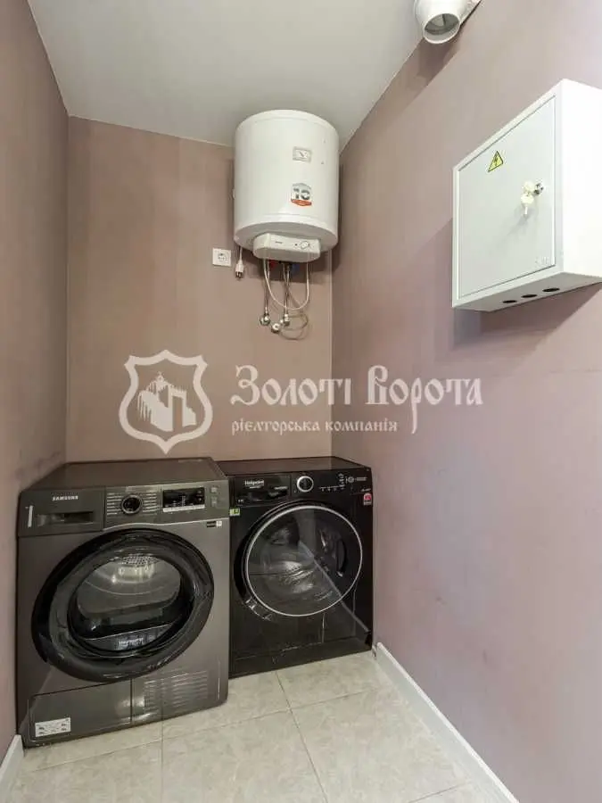 Фото Продаю 2 кімнатну квартиру, 78 кв. м, Здолбунівська вул. 13 Київ, ціна: 80000 USD, код 8317