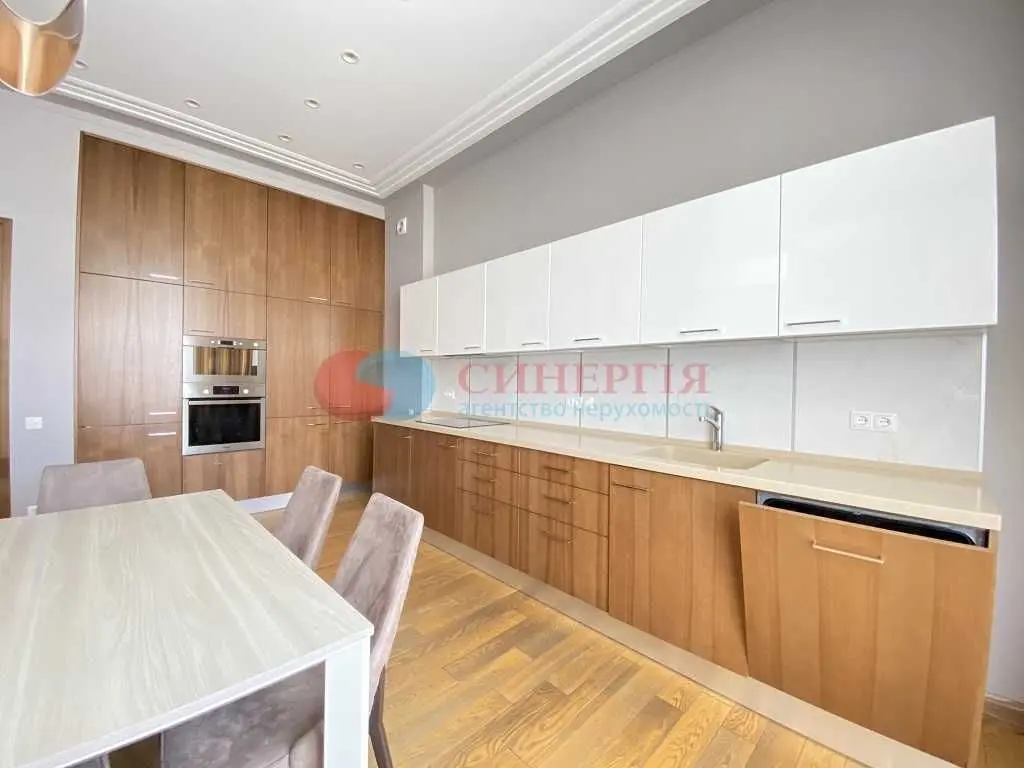 Фото Rent a 3-room apartment, Klovskyi Descent  Kyiv for long-term rent, price: 1300 USD, code 8318