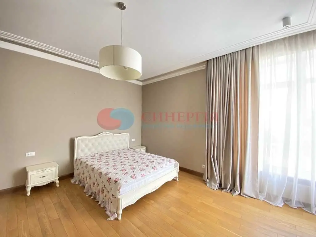 Фото Rent a 3-room apartment, Klovskyi Descent  Kyiv for long-term rent, price: 1300 USD, code 8318