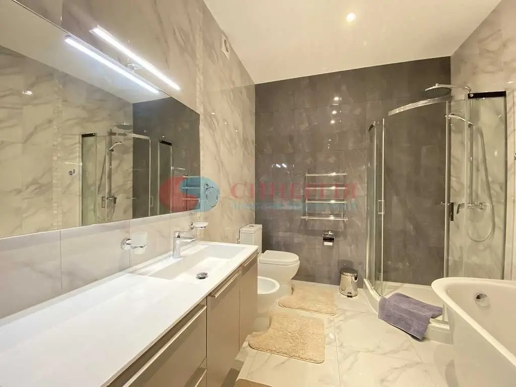 Фото Rent a 3-room apartment, Klovskyi Descent  Kyiv for long-term rent, price: 1300 USD, code 8318