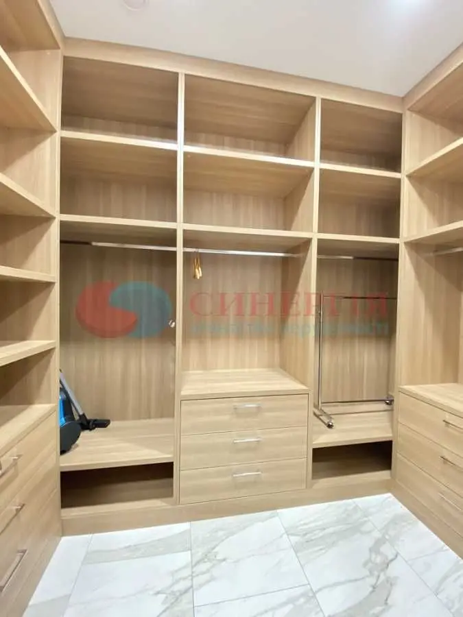 Фото Rent a 3-room apartment, Klovskyi Descent  Kyiv for long-term rent, price: 1300 USD, code 8318