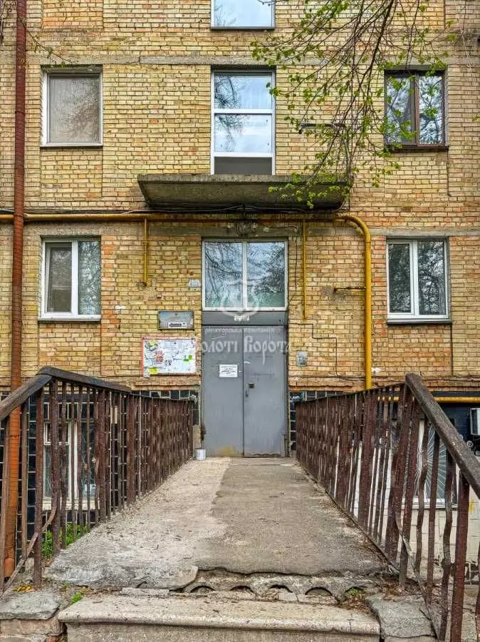 Фото Продаю 2 кімнатну квартиру, 45 кв. м, Іоана Павла II вул. (Патріса Лумумби) 20 Київ, ціна: 74000 USD, код 8319