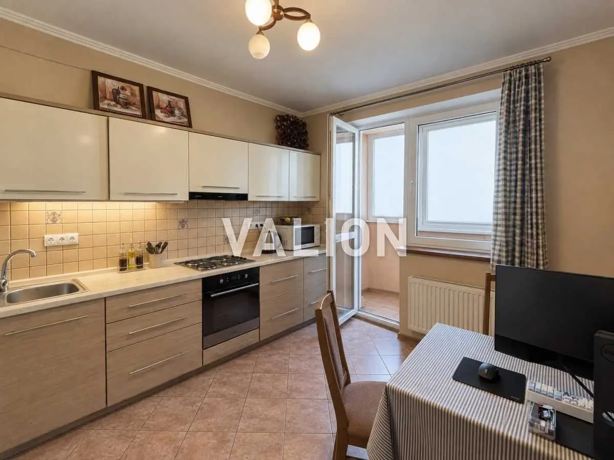 Фото Продаю 1 кімнатну квартиру, 50.1 кв. м, Юрія Іллєнка вул. (Мельникова) 51б Київ, ціна: 89500 USD, код 8320