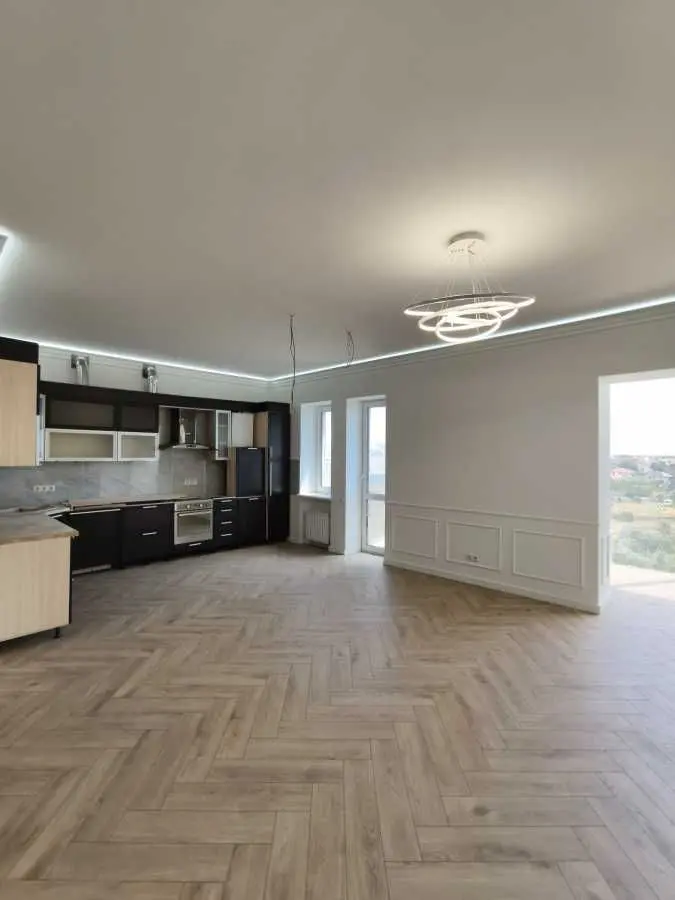Фото Продаю 2 кімнатну квартиру, 106 кв. м, Вишнева вул.  Одеса, ціна: 125000 USD, код 8335