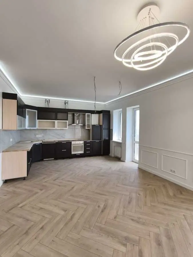 Фото Продаю 2 кімнатну квартиру, 106 кв. м, Вишнева вул.  Одеса, ціна: 125000 USD, код 8335