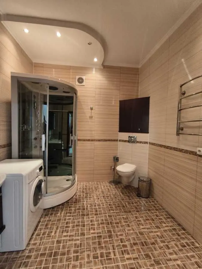 Фото Продаю 2 кімнатну квартиру, 106 кв. м, Вишнева вул.  Одеса, ціна: 125000 USD, код 8335