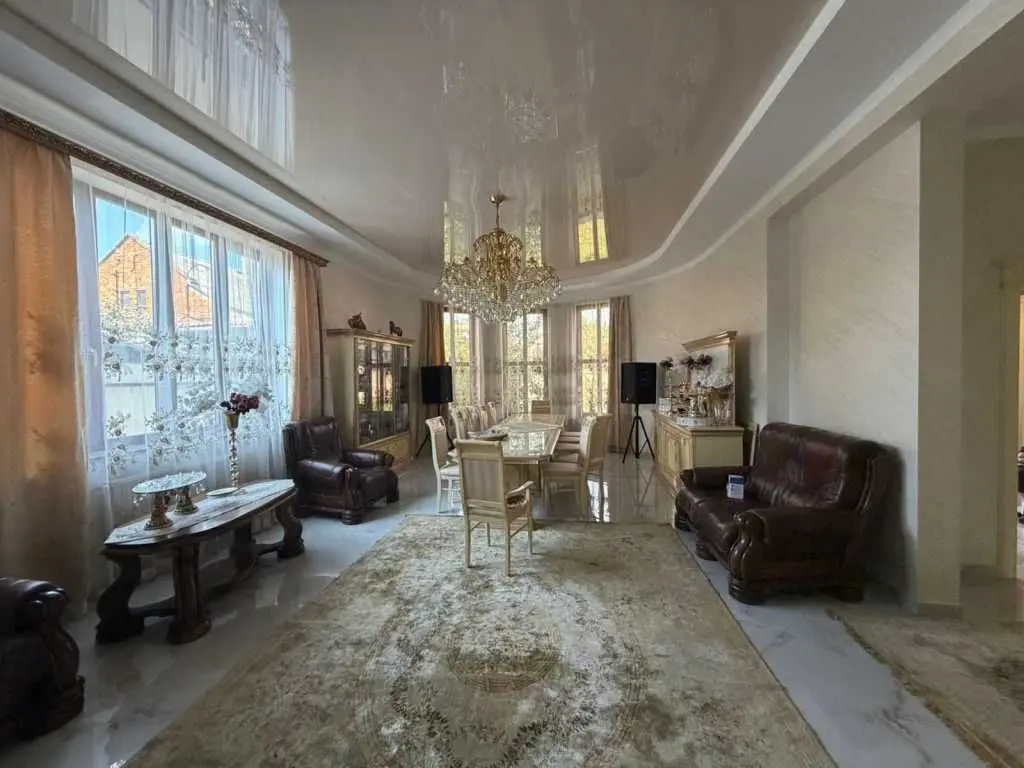 Фото Selling a house, 280 sq.m., Varshavska Street  Lviv, price: 374999 USD, code 8341